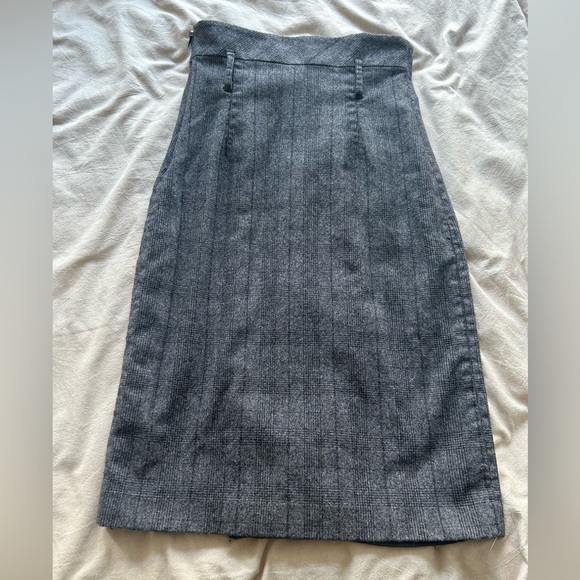 Aritzia Babaton skirt - Picture 5 of 10